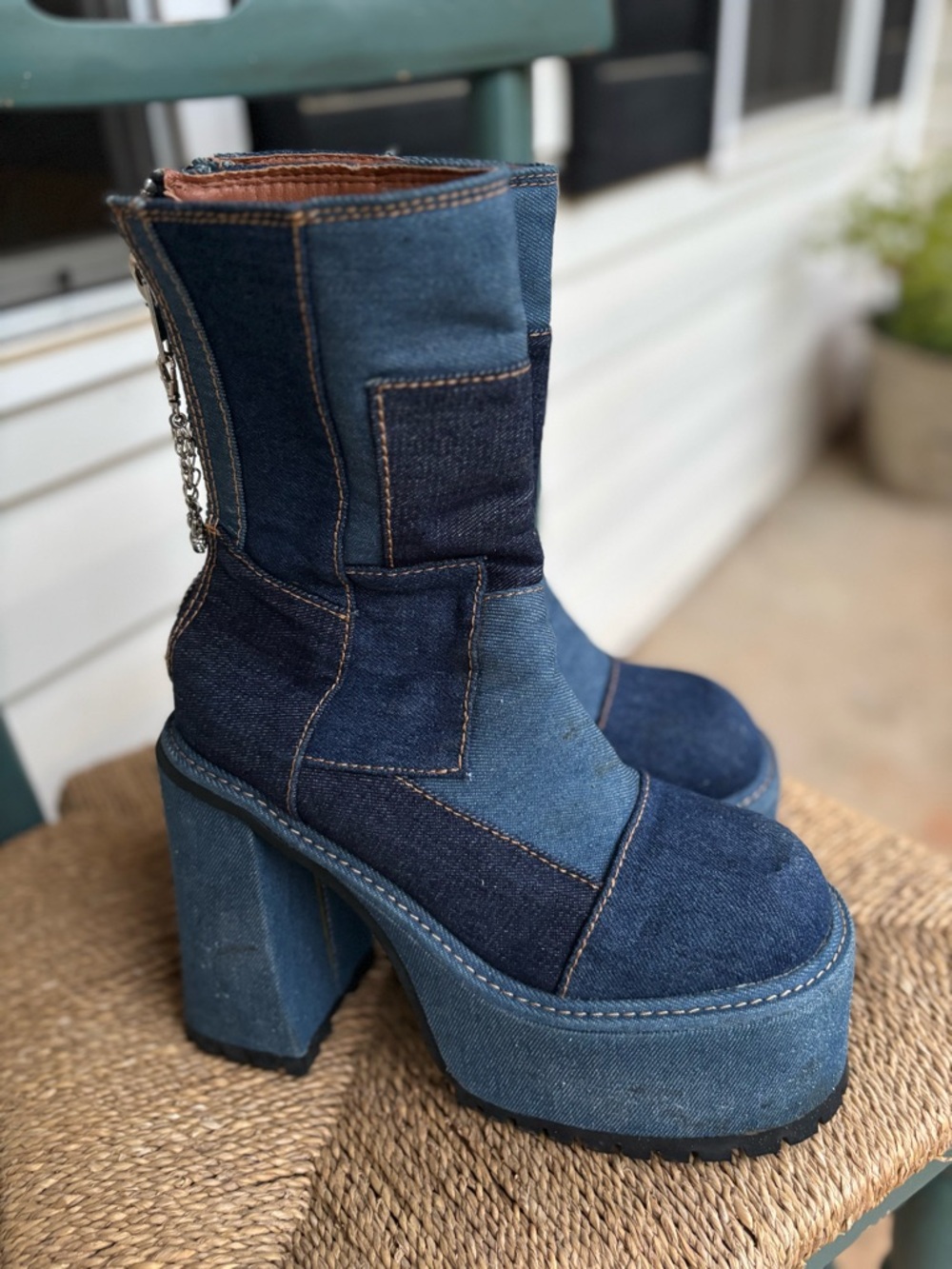 DOLLS KILL x Bratz Women’s Platform Denim Platform Boots - size 9 - Picture 1 of 9